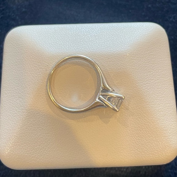 .72 carat princess cut - Picture 3 of 5